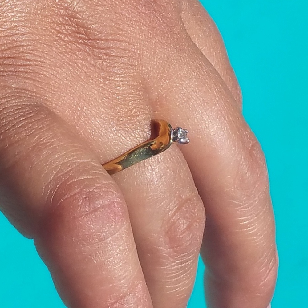 Ring - Picture 2 of 5